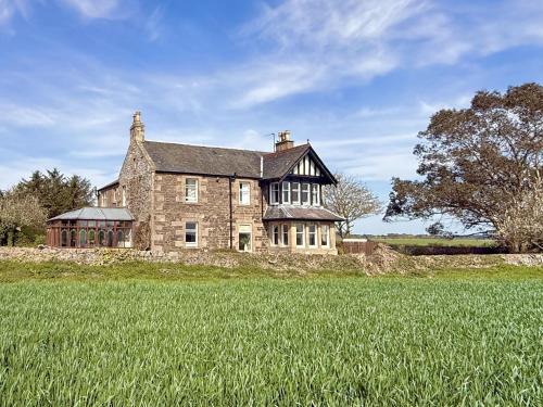 Glenisla House | Vicarsford Farmhouse