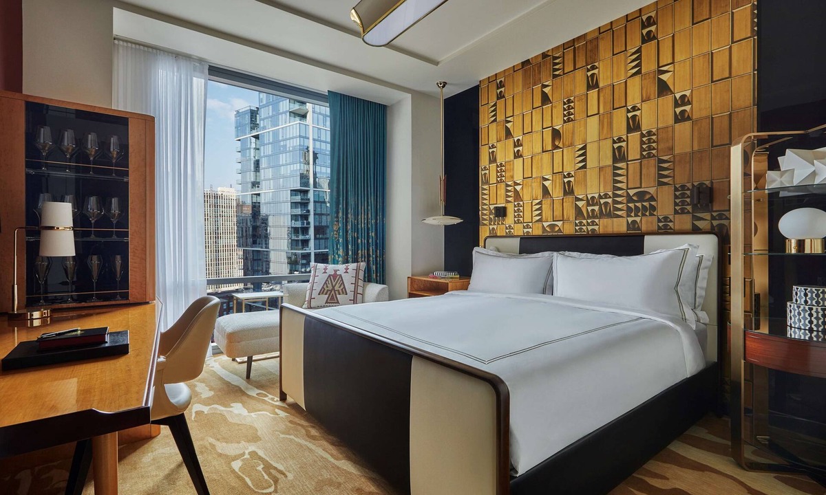 Rush and Division Hotel | Viceroy Chicago
