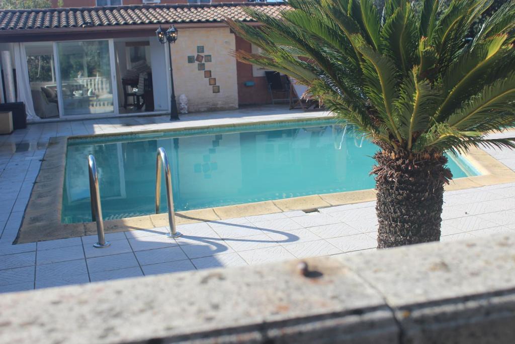 Aubais Villa | VICHELDA Cottage In The Sun