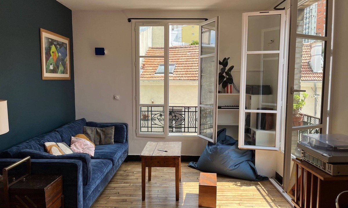 Le Pre-Saint-Gervais Apartment | Victoire & Charlotte's apartment - a village in Paris
