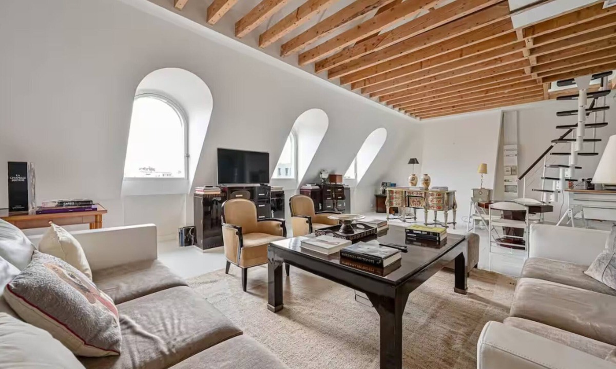 Porte-Dauphine Apartment | 'Victor Hugo' Apartment with Wi-Fi