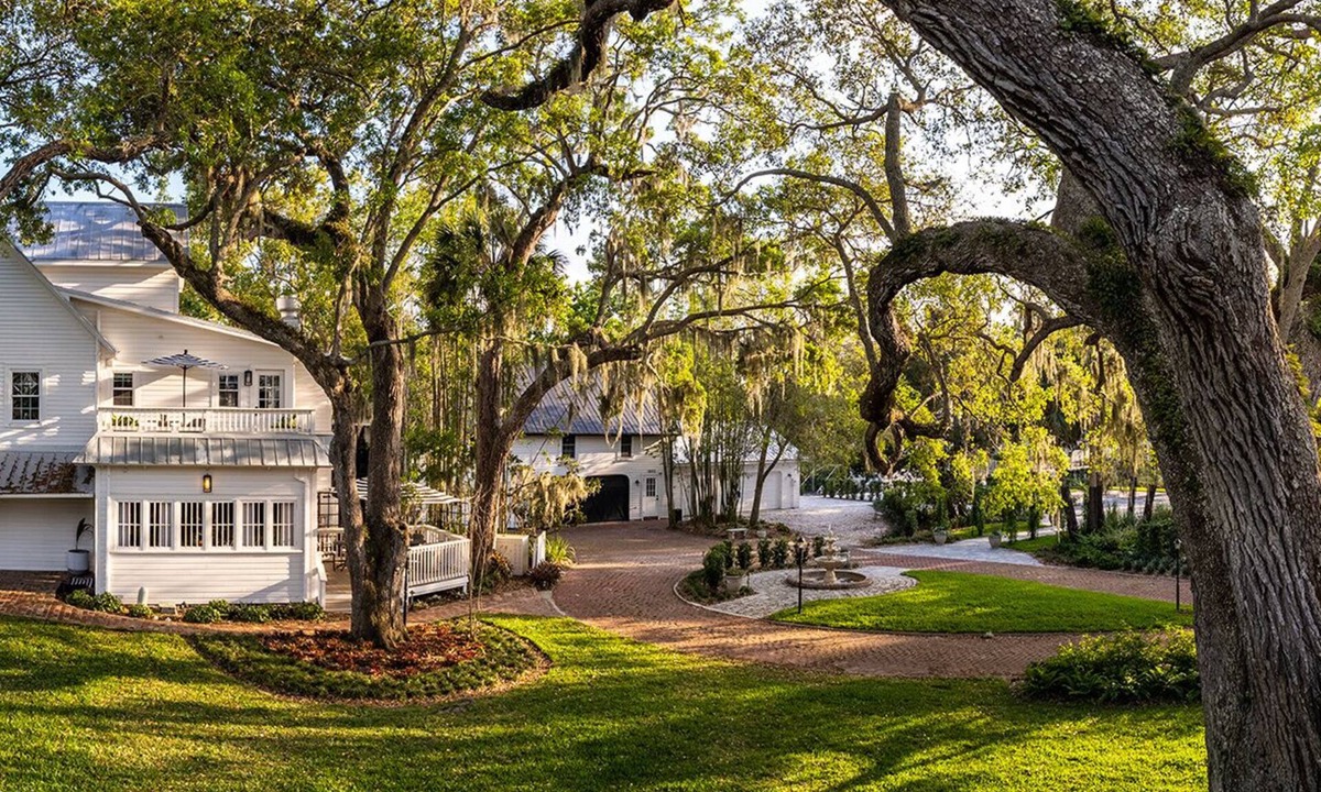 Historic District Bed & Breakfast | VICTORIA 1883