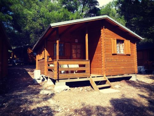 Blato Resort | Victoria Cottage Camping Dole