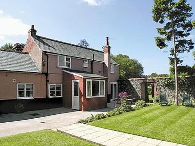 Fakenham House | Victoria Cottage