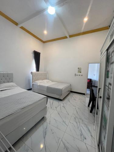 Sumberagung House | Victoria Homestay