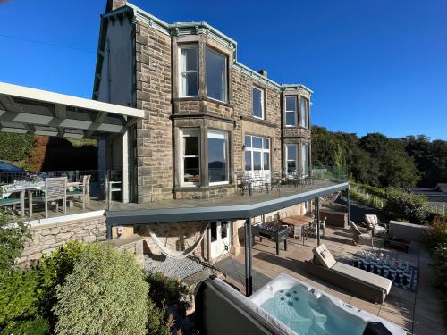 Grange-over-Sands House | Victoria Mount