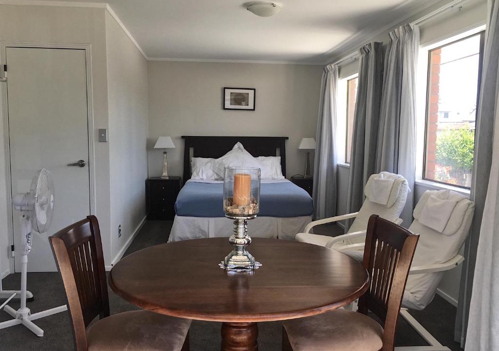 Mount Maunganui Bed & Breakfast | Victoria Road B&B