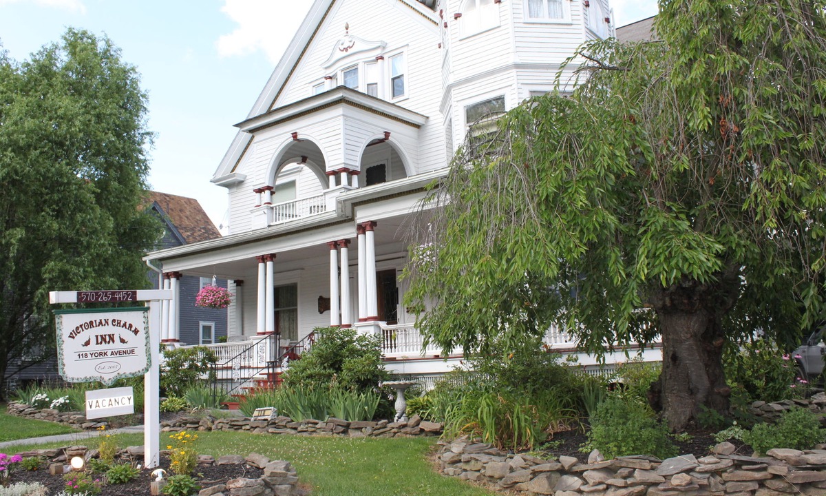 Towanda Hotel | Victorian Charm Inn