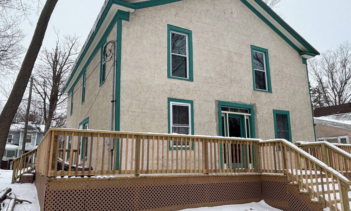 Union City House | Victorian home built in 1834.