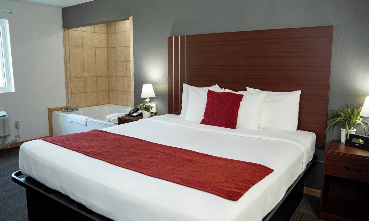 York Hotel | Victorian Inn & Suites