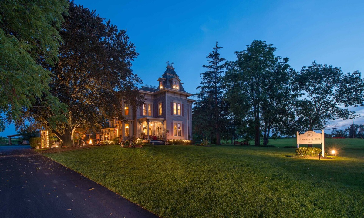 Canandaigua House | Victorian Mansion! Minutes from Canandaigua Lake!