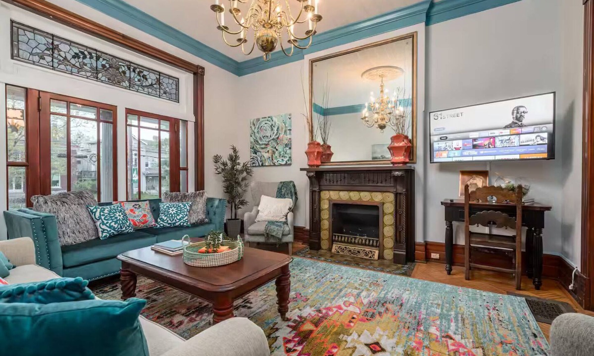 Highlands House | Victorian On Broadway - Fantastic Blend of Old & New - Phenomenal Backyard