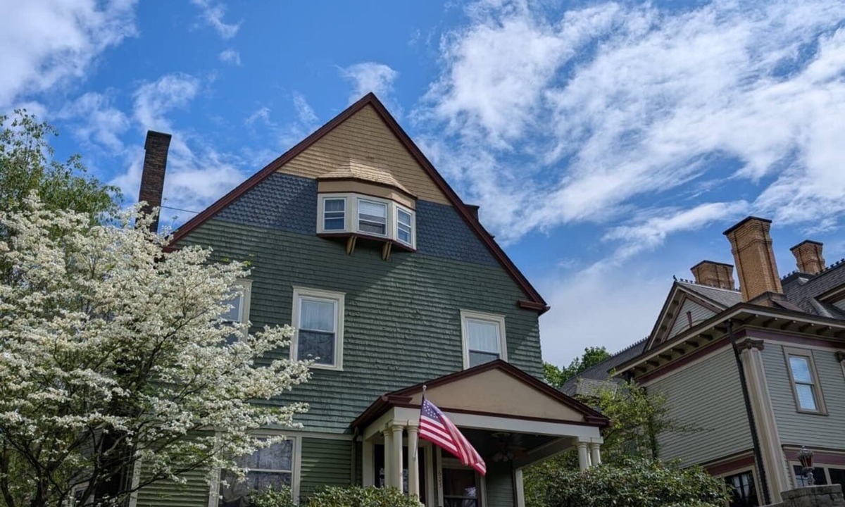 Reno House | Victorian River Trail Retreat - Williams House