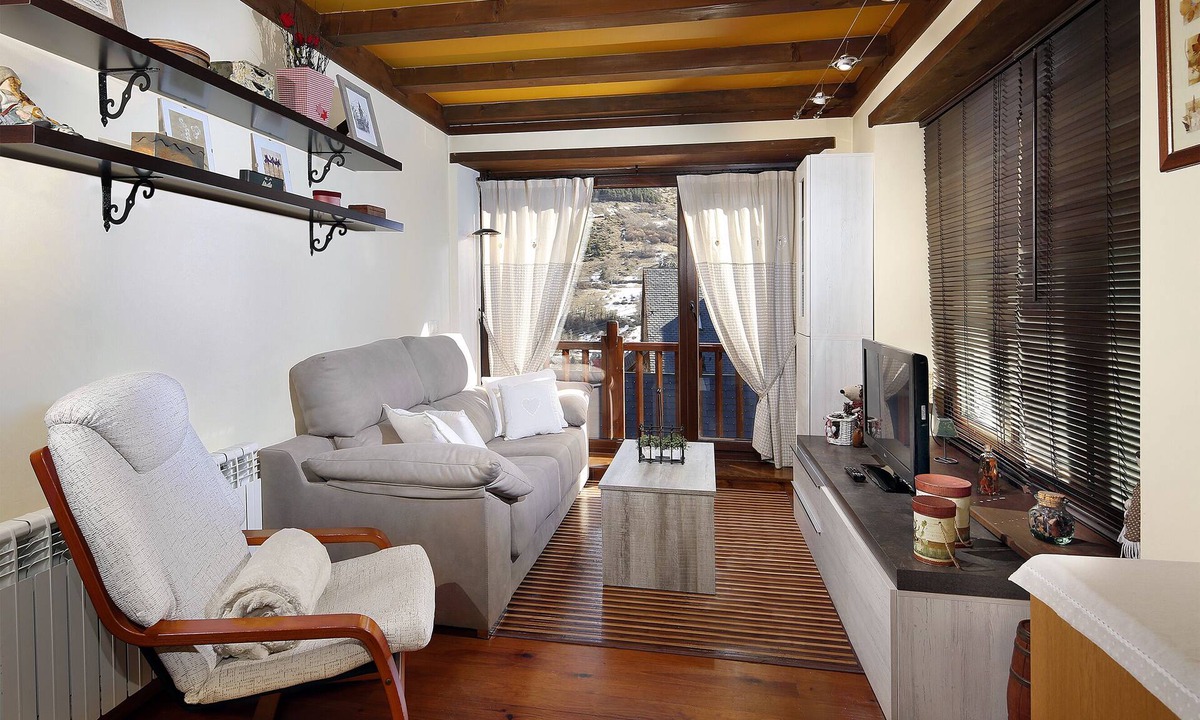 Gausach Apartment | Vielha: Cozy apartment in Vielha e Mijaran - Gausac