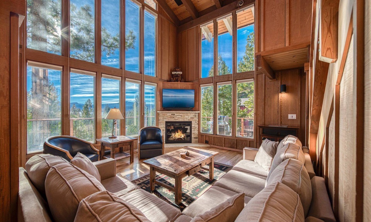 Lake Forest House | View at Dollar Point by Tahoe Getaways - Lake Views in Tahoe City
