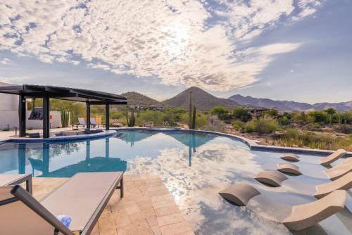 Pinnacle Peak Heights House | View House Estate