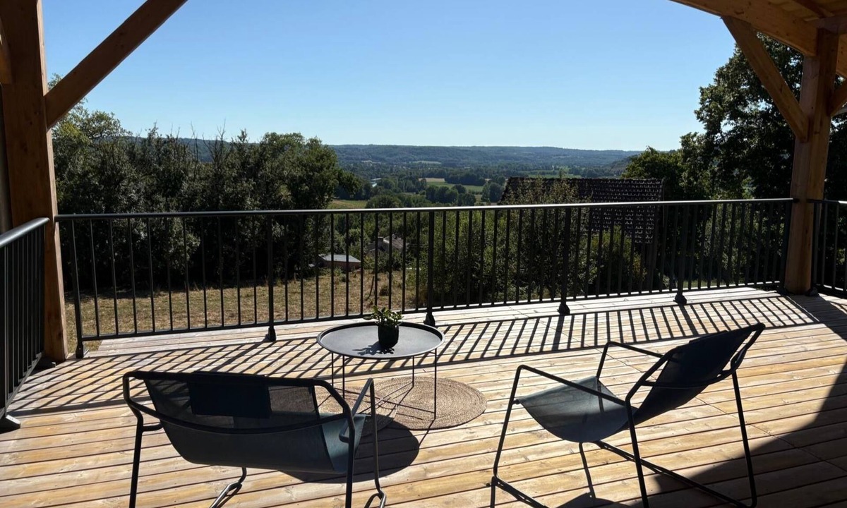 Marnac House | View over the valley with full PRM accessibility