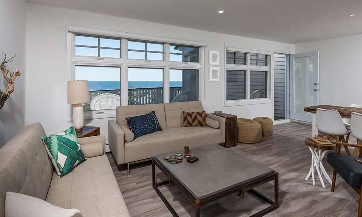 York Beach House | ViewPoint - 3BR Large Balcony Suite 109