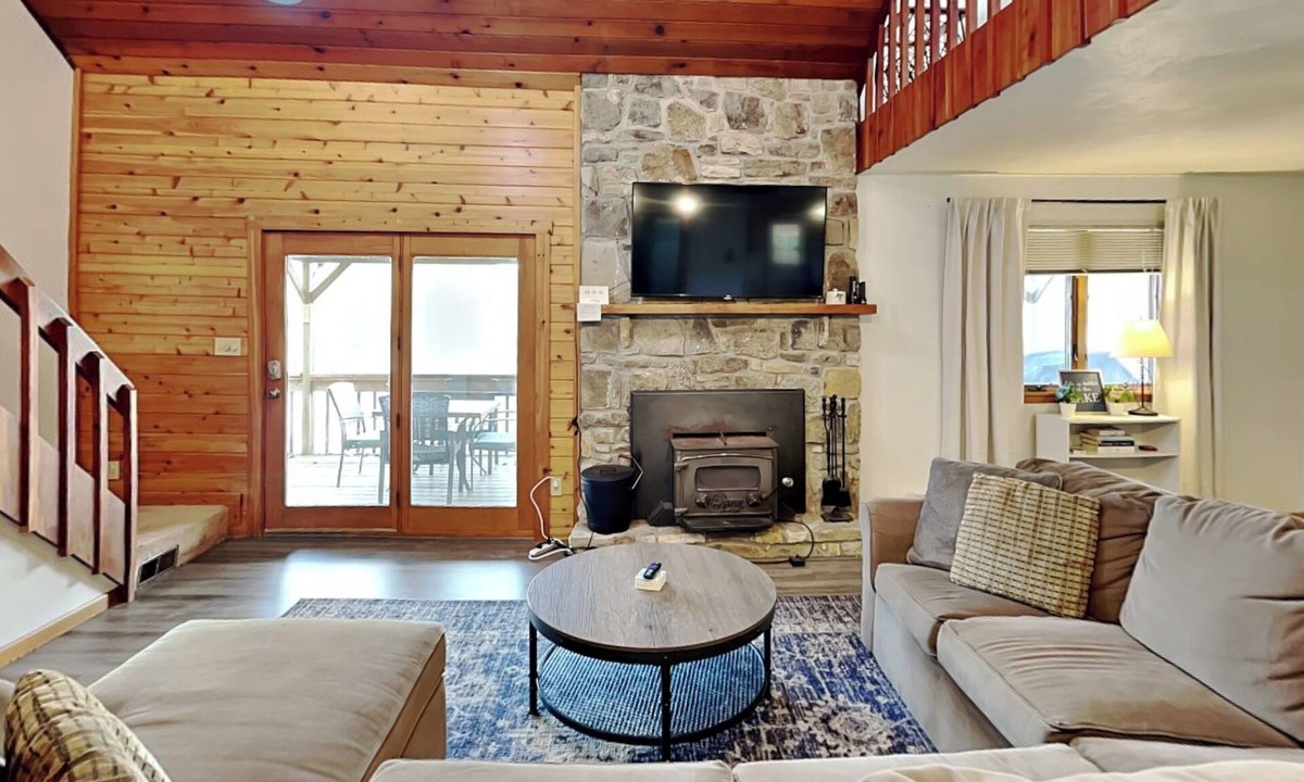 Thayerville House | Views & Brews by Taylor Made Deep Creek