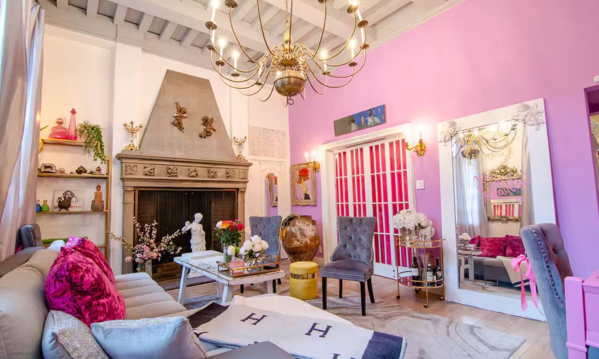 Union City Apartment | Views of NYC Unique Decor 10 mins to NYC
