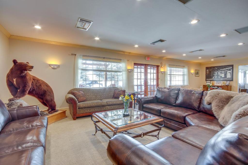 Emigrant Villa | Views + Trail Access: Scenic Montana Ranch Retreat