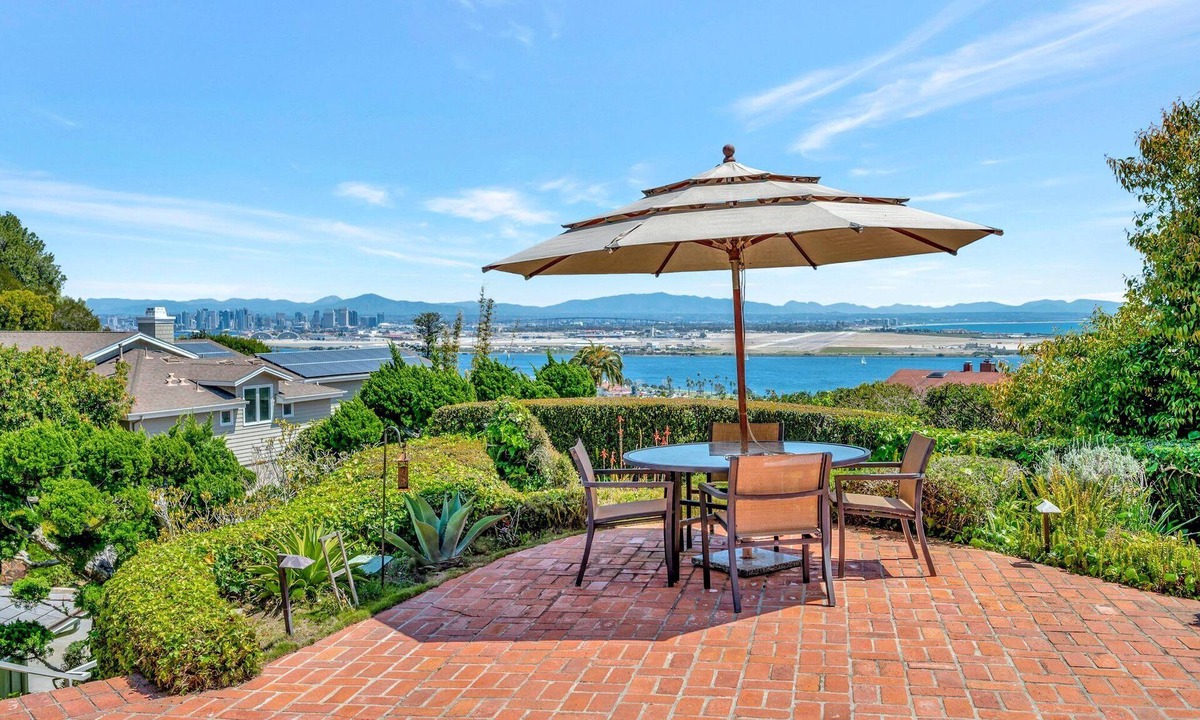 La Playa House | Views w open air home