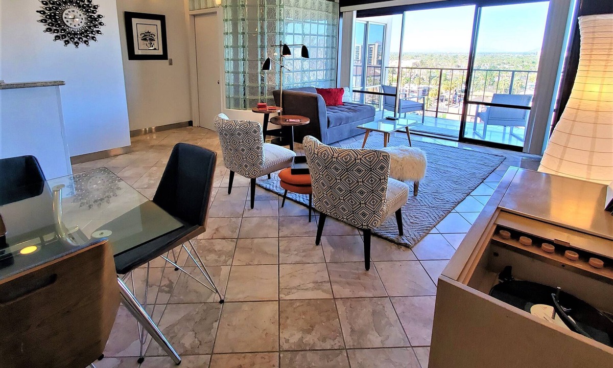 Roosevelt Condo | Viewtastic!