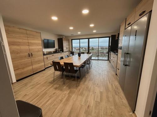 Villers-Marmery Apartment | Vignes au Balcon