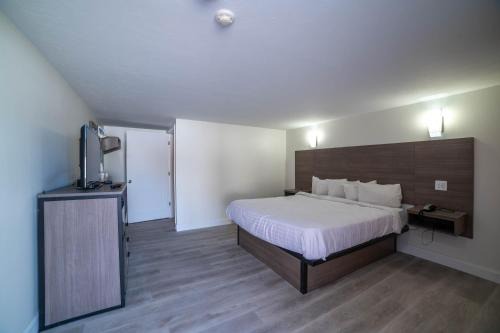 Eastham Hotel | Viking Shores Motor Inn