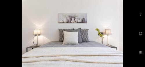 Canyelles Villa | Vila omar
