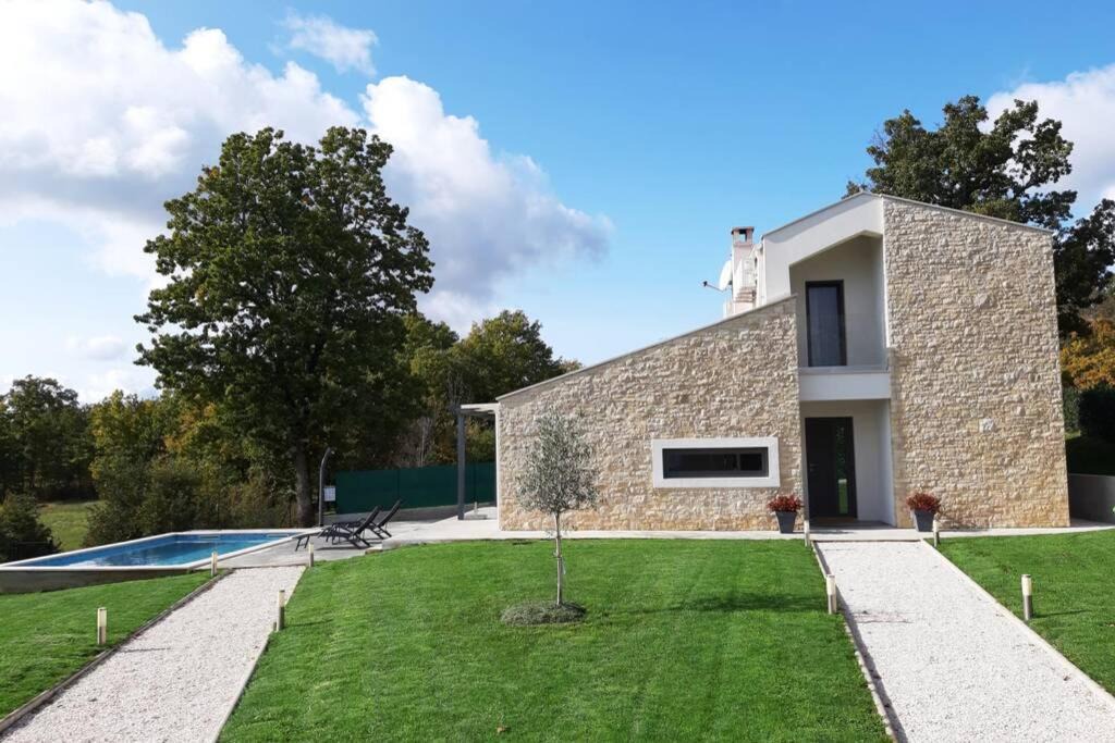 Zabrezani Villa | Vila Parizi