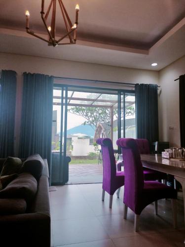Ciawi Villa | Vila Princess 24jam Vimalla Hills 2br Private pool, bebas Jam cekin, cekout sesuai jam cekin 24 jam,081tiga80satu6415satu