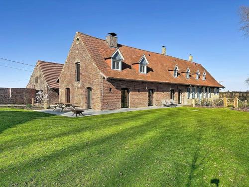 Hondschoote Villa | Vill'Anglaise - spacious holiday home for 14