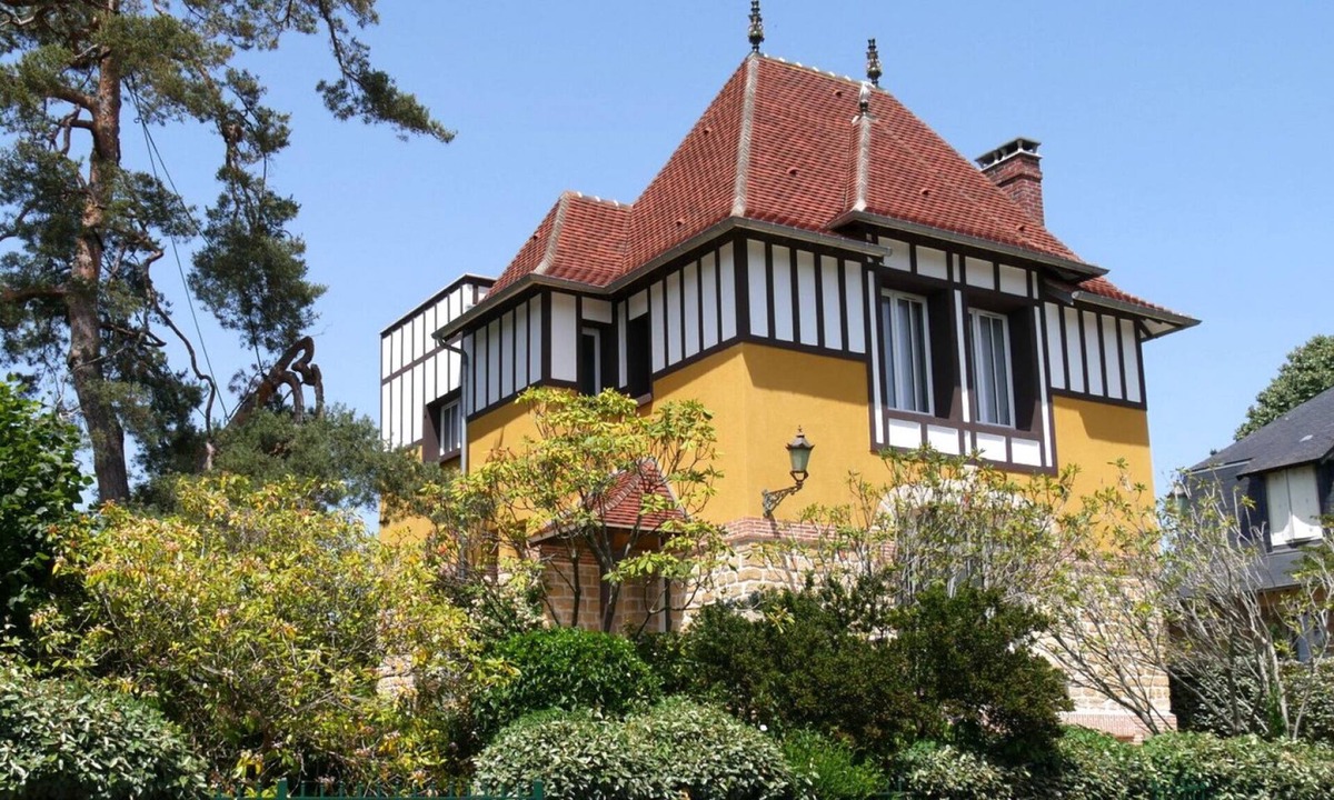 Merville-Franceville-Plage Villa | Villa Dexception à 500m de la Plage