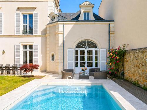 Flore House | Villa élégante 5 chambres - 24H du Mans - Piscine Chauffée & Garage