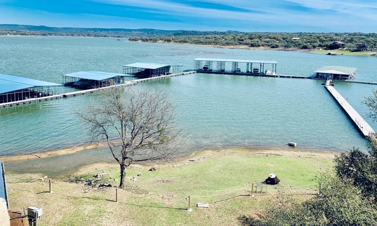 Highland Lake Estates Condo | VILLA 1311 - 3 Bed 2 1/2 Bath on Lake Travis - Great Views - Sleeps 8