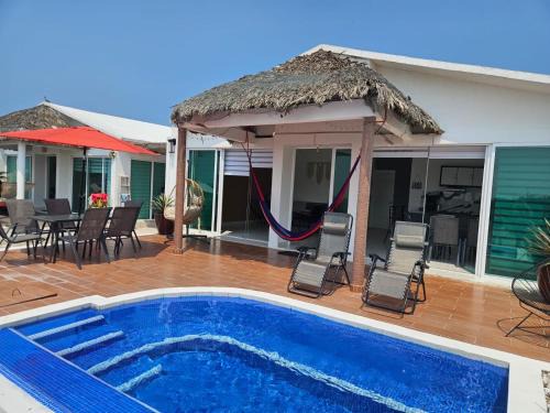 Anton Lizardo Villa | Villa 14