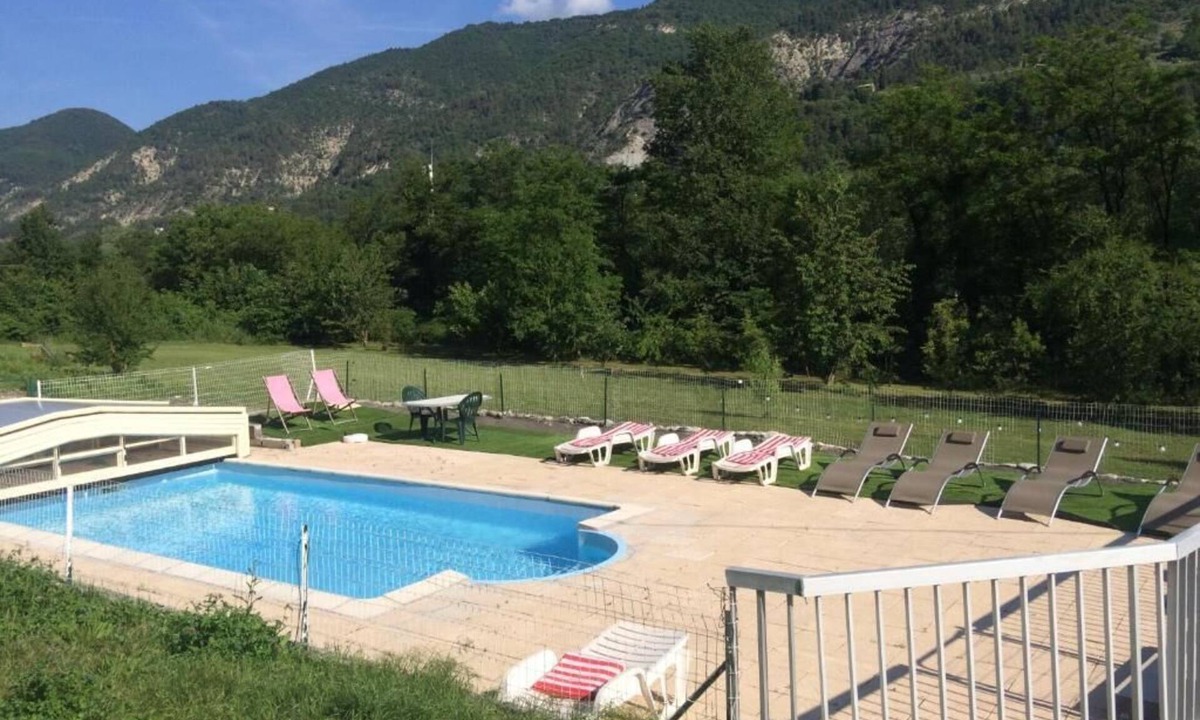 Puget-Theniers Villa | VILLA 2 POOLS SLEEPS 27