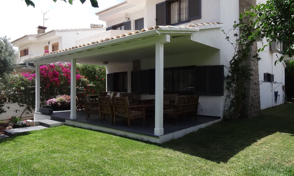 Benicassim Villa | VILLA 200 M FROM THE BEACH and 5 minutes walk from the VILLAGE