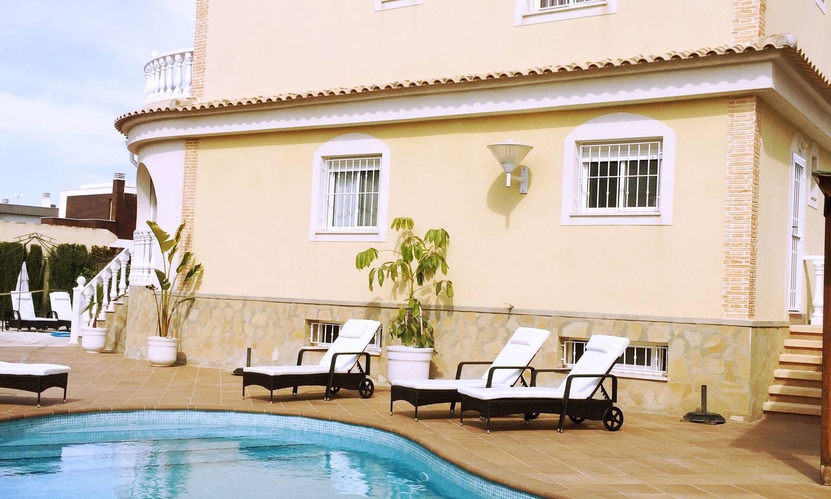 Puerto Marino Villa | VILLA 3 BEDROOM- PRIVATE POOL CLOSE TO AMENITIES-PERFECT FOR A RELAXING HOLIDAY