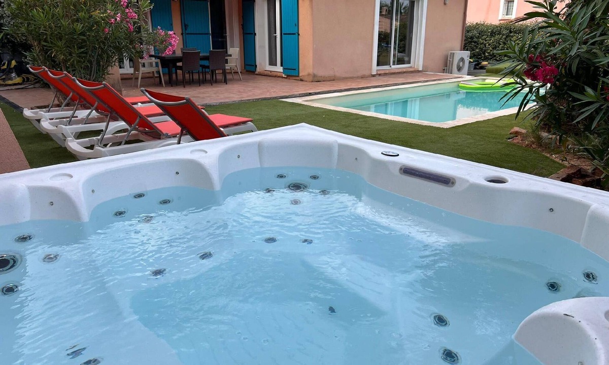 Taradeau House | Villa 3 bedrooms heated pool private jacuzzi