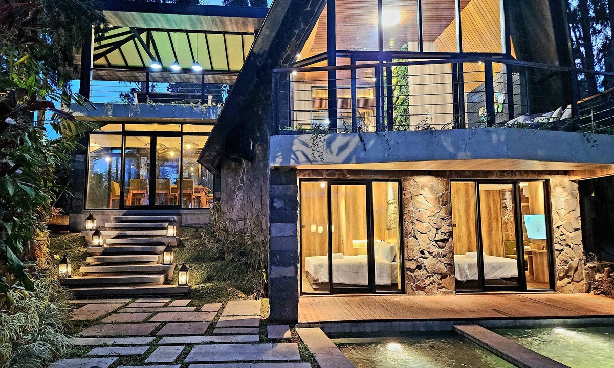 Oro Oro Ombo Villa | Villa 4-BR Klub Bunga No. 4 Batu Malang