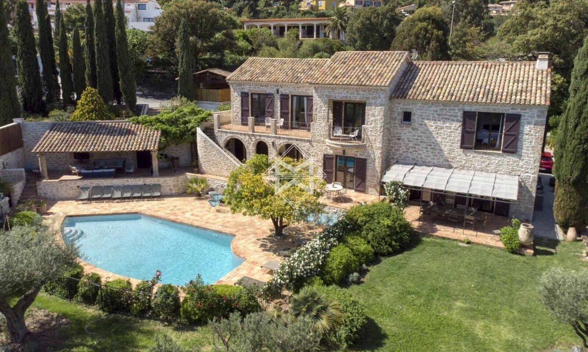 Le Lavandou Villa | Villa 5 min walk from Pramousquier Beach