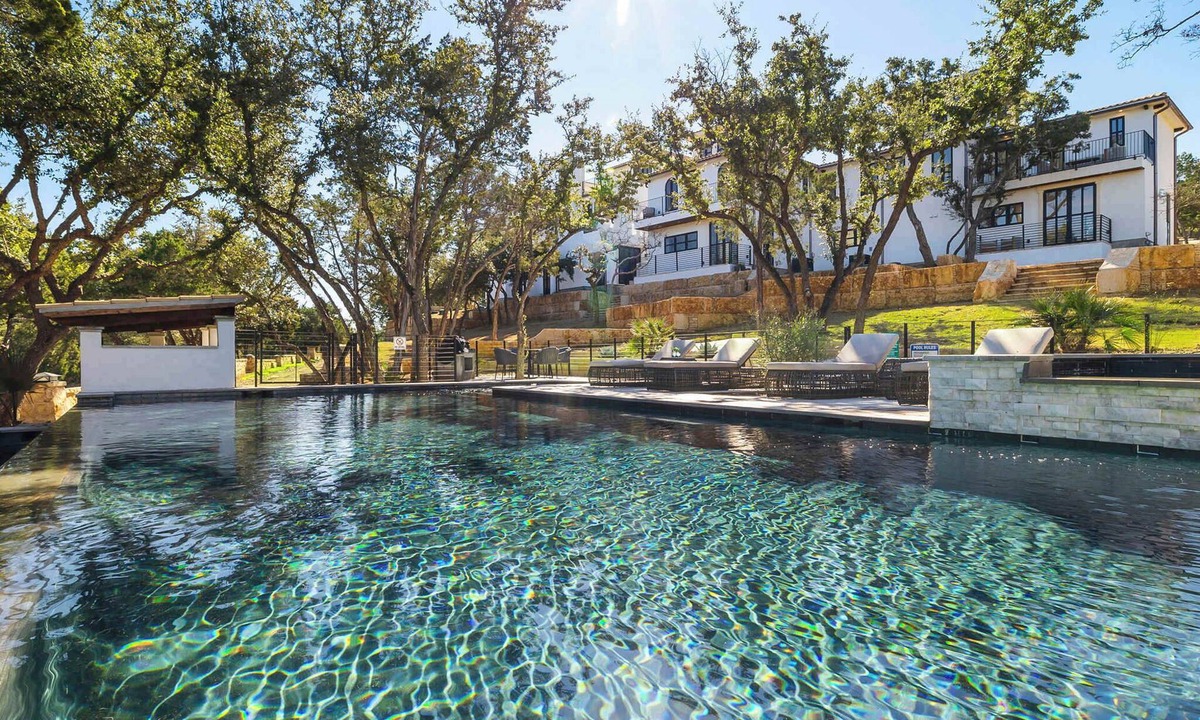 Spicewood House | Villa 6 | 3BR | Pool | Hot tub | Firepit |Cornhole
