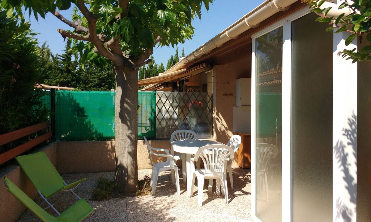 Valras-Plage Villa | Villa 6 people secure parking Valras plage