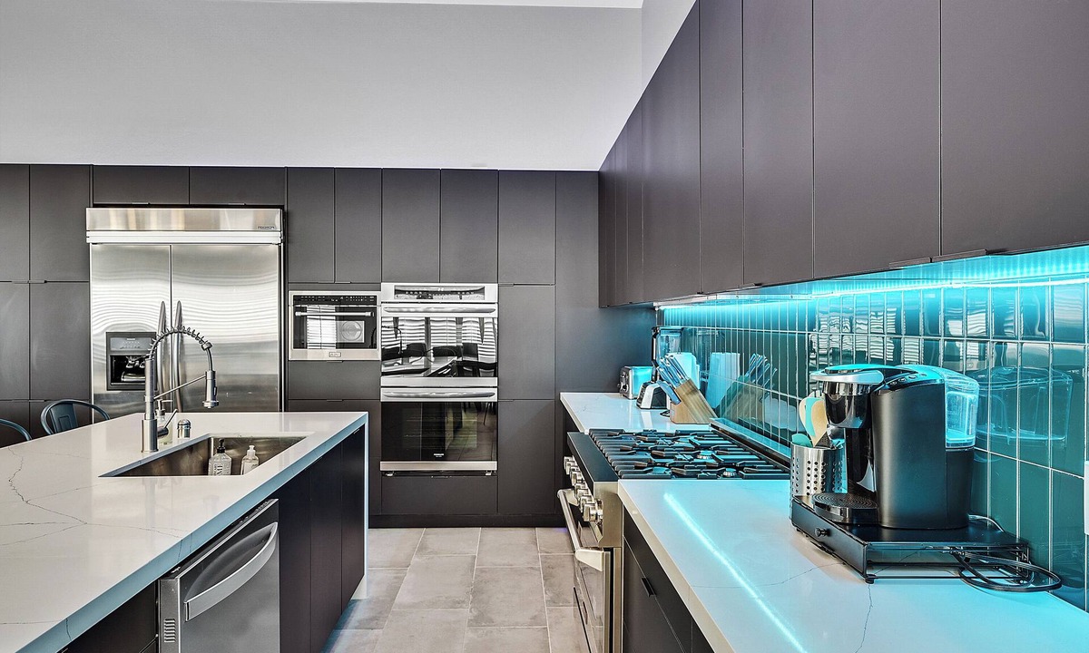 Spring Valley Villa | Villa - 8 Bedrms 5 Bths 15 Beds