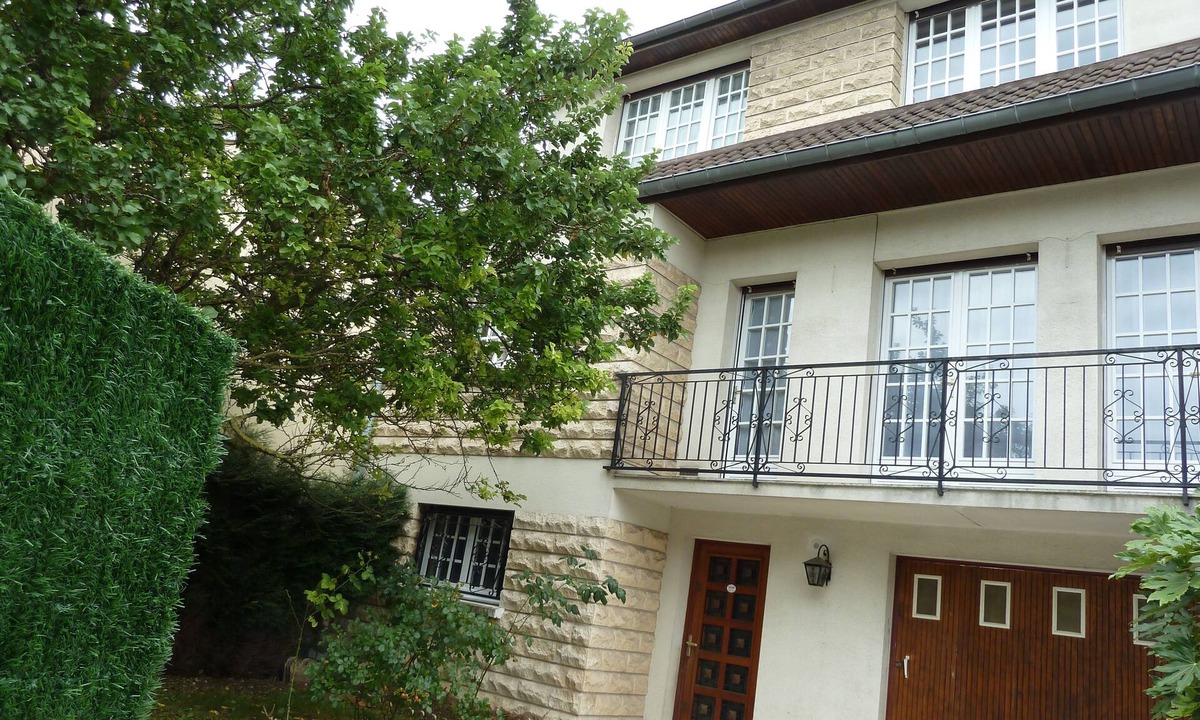 Le Kremlin-Bicetre House | Villa, a few steps from Paris with garden, 2 Parkings