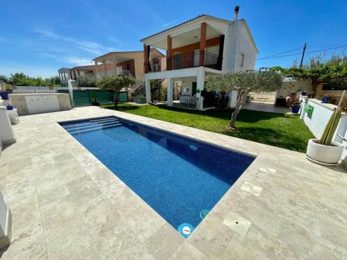 Castello de la Plana Apartment | Villa Aeroclub 3 Bedroom