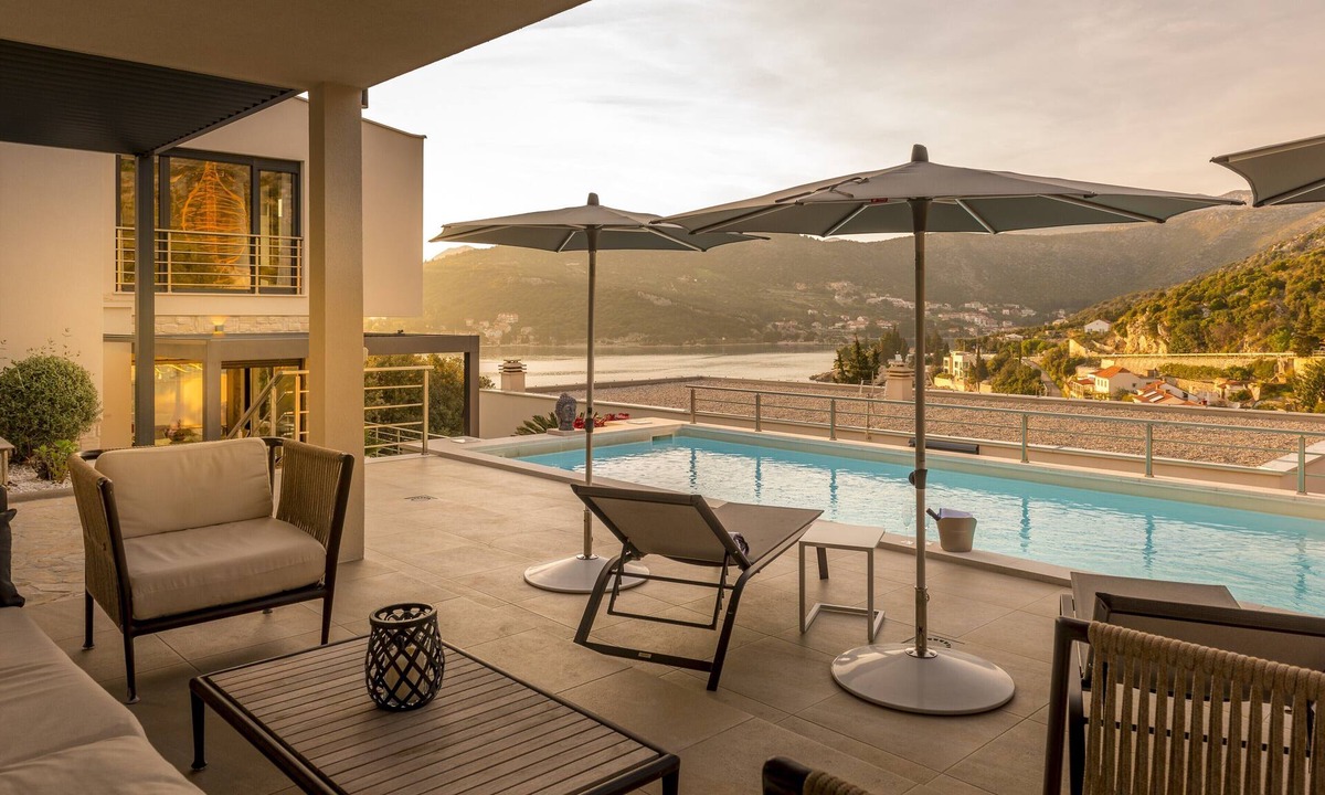 Stikovica Villa | Villa Agave - Five Bedroom Villa with Swimming Pool