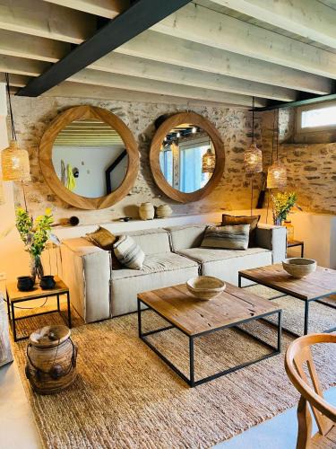 Age Villa | Villa Age con chimenea